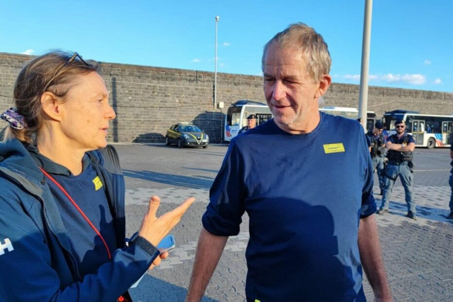 Il capitano della Ong Humanity 1 come Carola Rackete