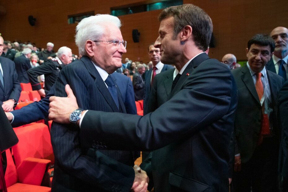 Mattarella telefona a Macron e succede il finimondo
