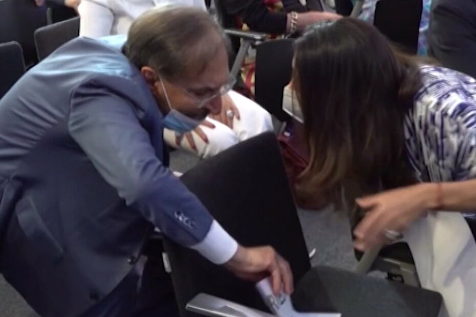 Ignazio La Russa bacchetta Licia Ronzulli