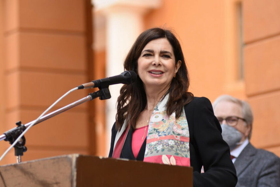 Laura Boldrini difende la moglie di Soumahoro
