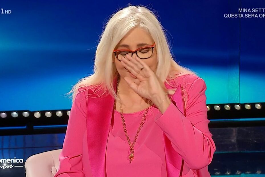 Mara Venier a letto malata