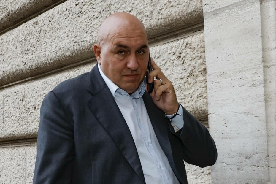 Il ministro della Difesa Crosetto si mette l’elmetto contro la Banca Centrale Europea