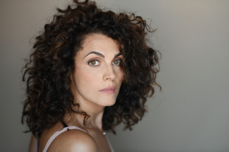 La drammatica denuncia dell’attrice Chiara Claudi: &amp;quot;Mi morse il seno&amp;quot;