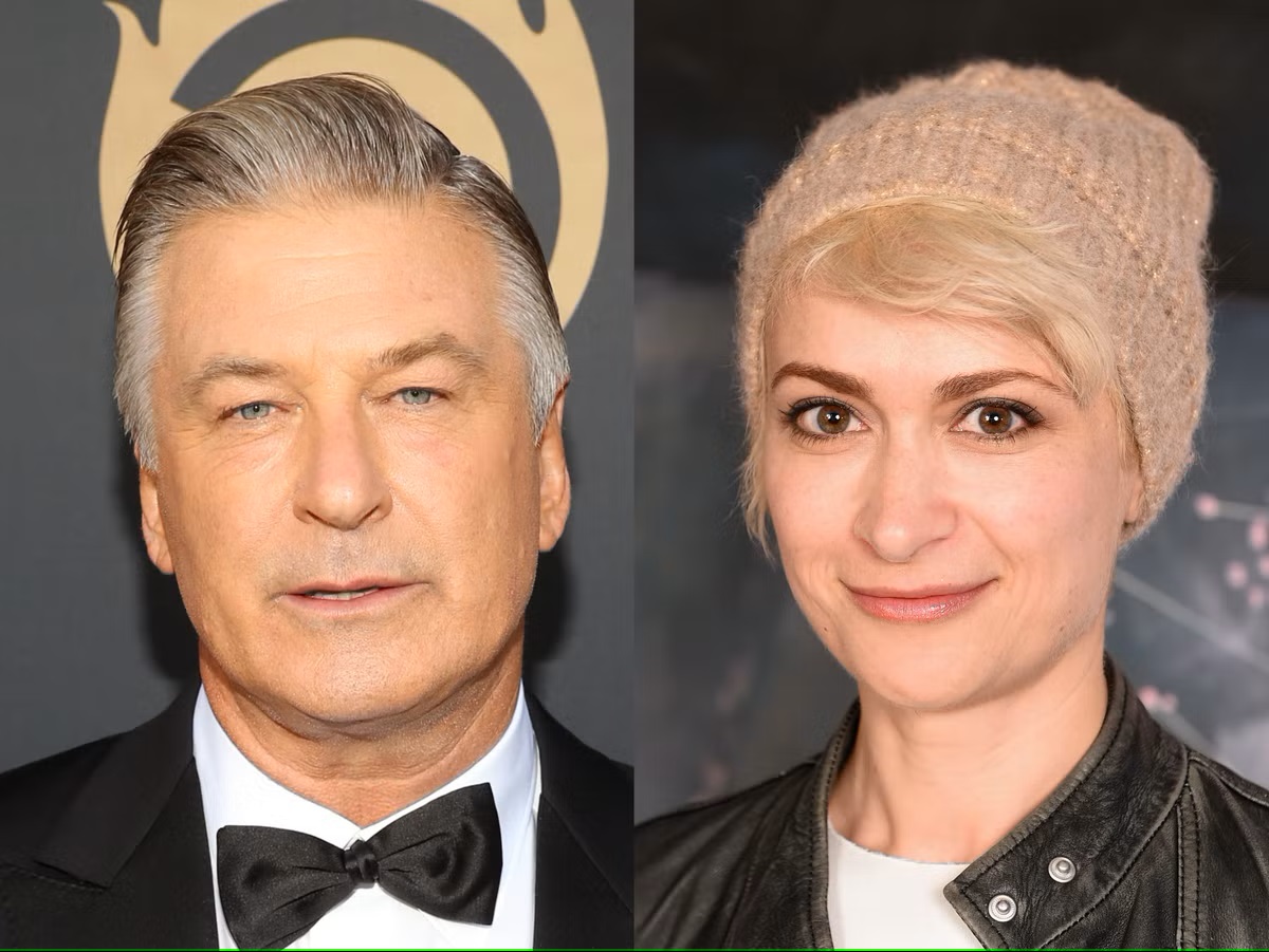 L'attore Alec Baldwin con la direttrice della fotografia Halyna Hutchins, morta sul set di Rust