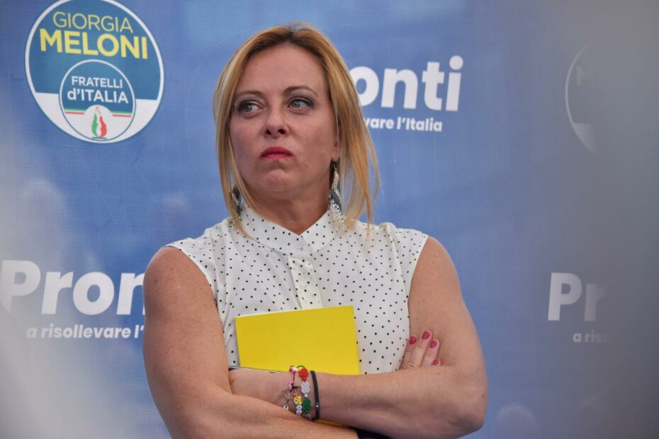 Sondaggi politici negativi per il partito di Giorgia Meloni