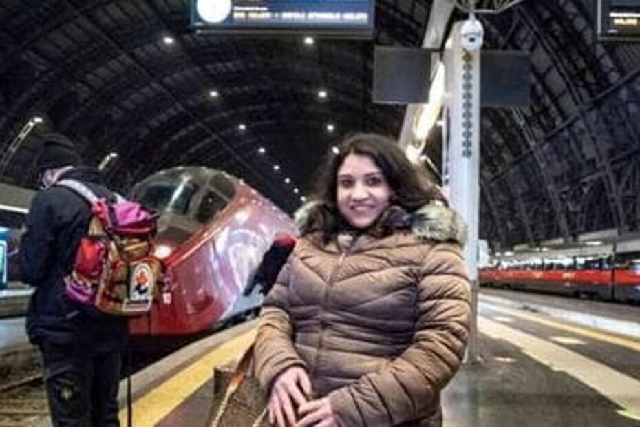 a bidella pendolare tra Napoli e Milano si è “barricata” dentro casa