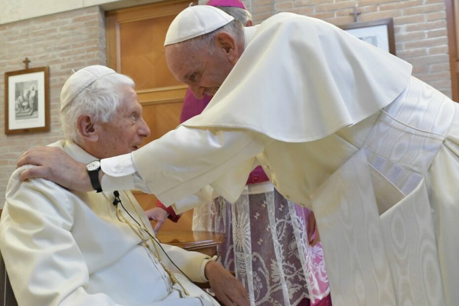 La decisione su Ratzinger spetta a Papa Francesco