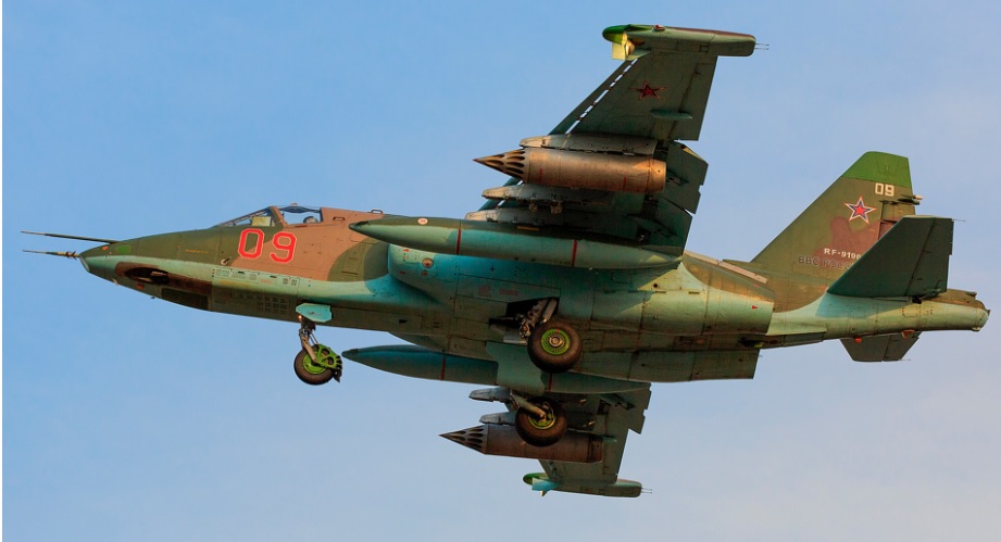 Aerei russi al confine con l'ucraina