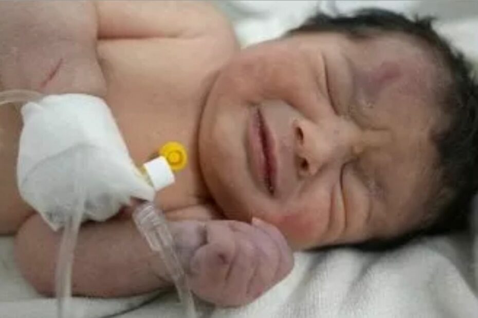 Miracolo sotto le macerie in Siria