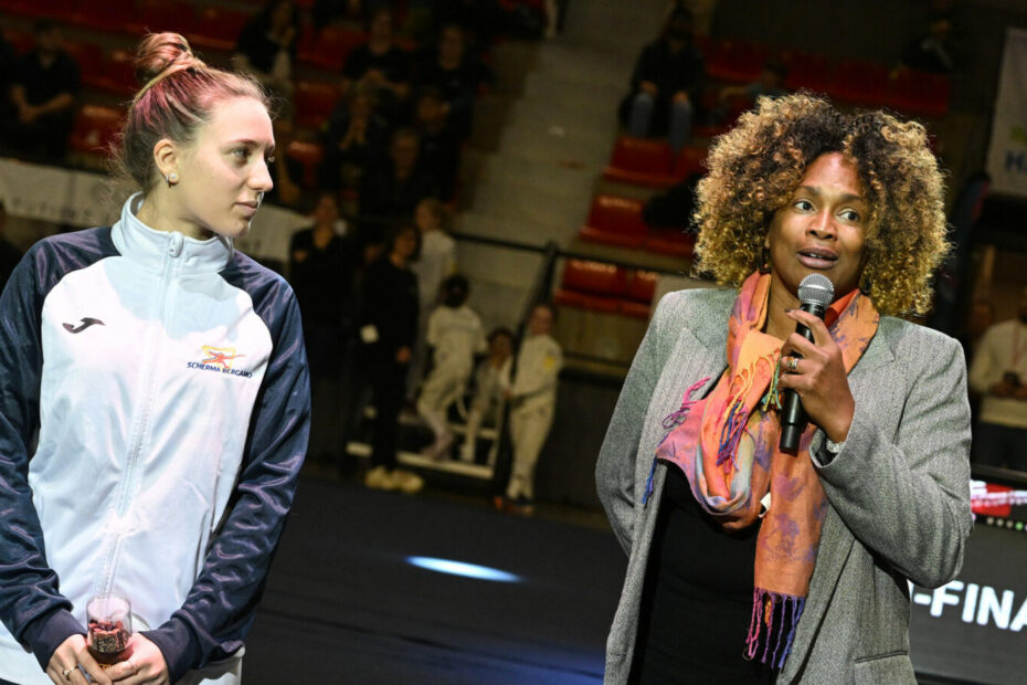 Mariaclotilde Adosini, campionessa di sportività, con il suo idolo, la schermitrice Laura Flessel