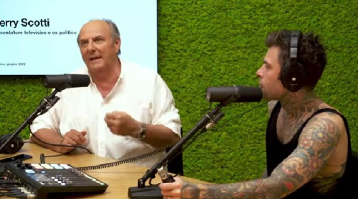 Gerry Scotti Fedez ignorante