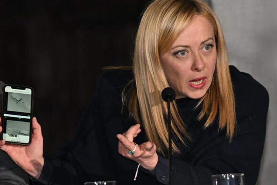 Meloni conferenza stampa Cutro