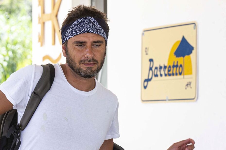 Alessandro Di Battista Schierarsi