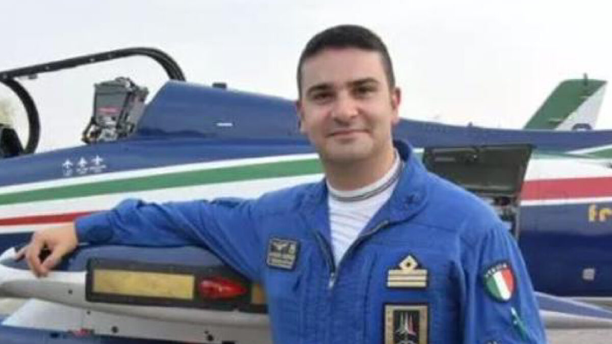 morto pilota delle Frecce Tricolori. Il Capitano Alessio Ghersi