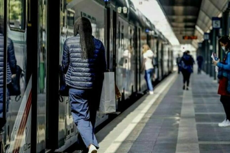 Milano stazione violenza sessuale