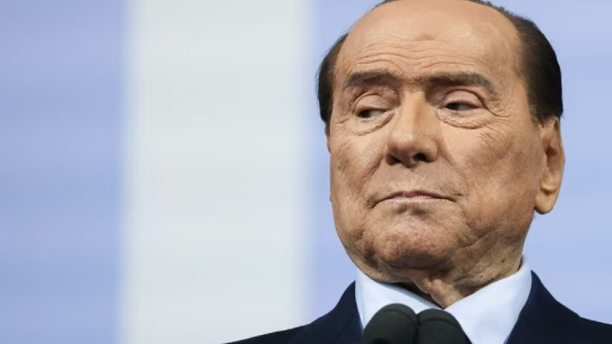 Silvio Berlusconi bollettino medico chemioterapia