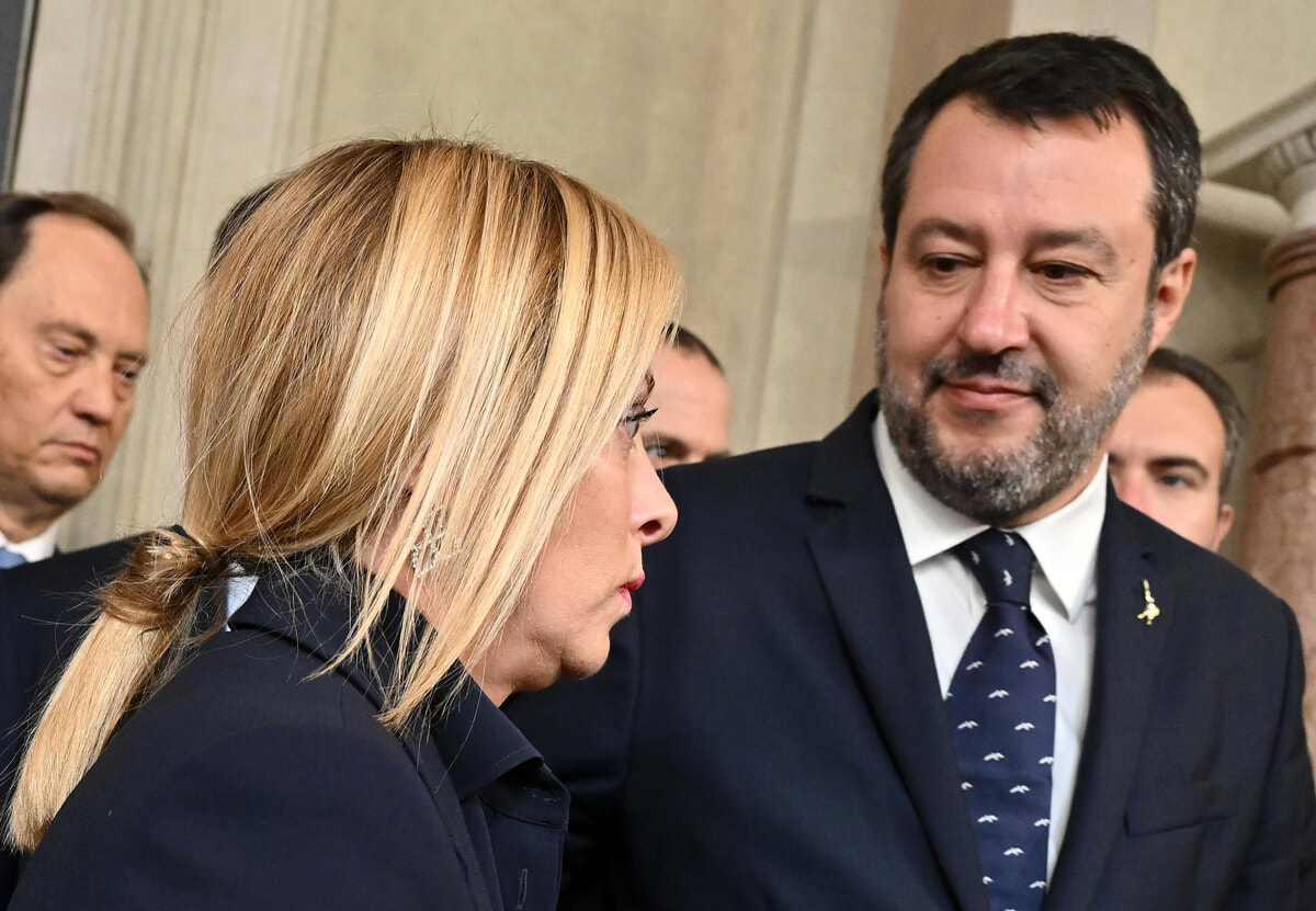 Meloni Salvini migranti Cutro