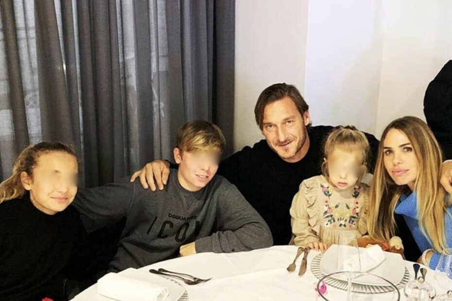 Totti Ilary mantenimento figli