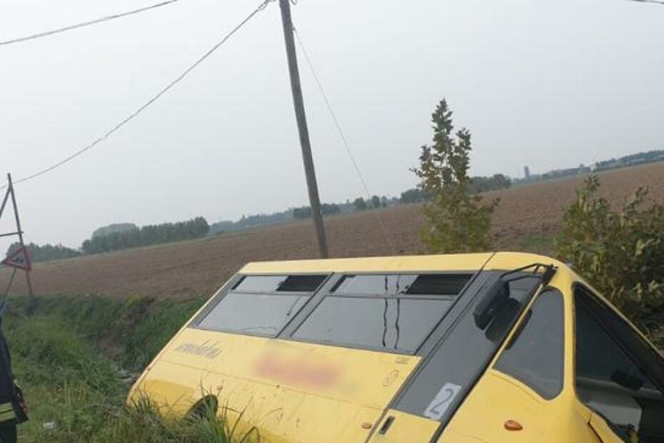 incidente stradale scuolabus Pontremoli