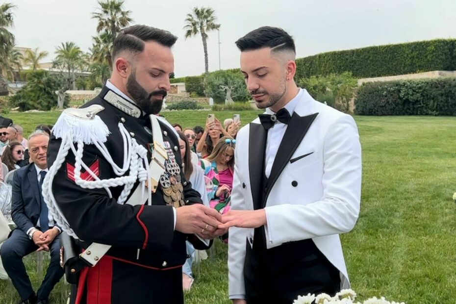 matrimonio gay carabiniere uniforme