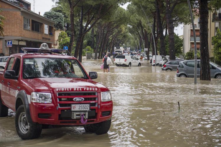 Auto sommerse a Faenza