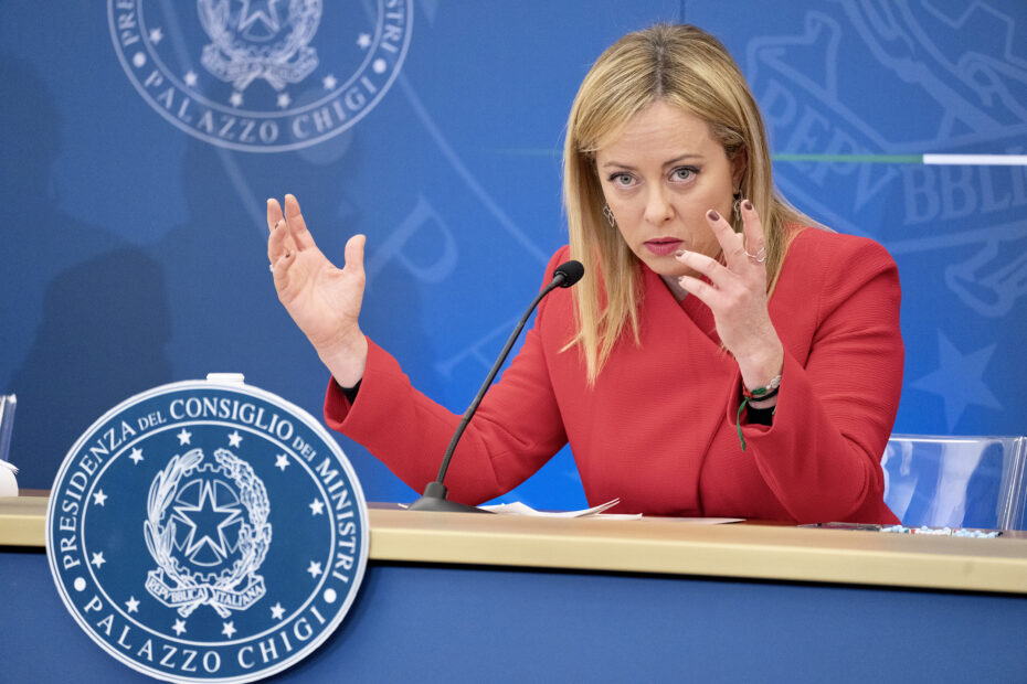 decreto migranti Caritas Meloni