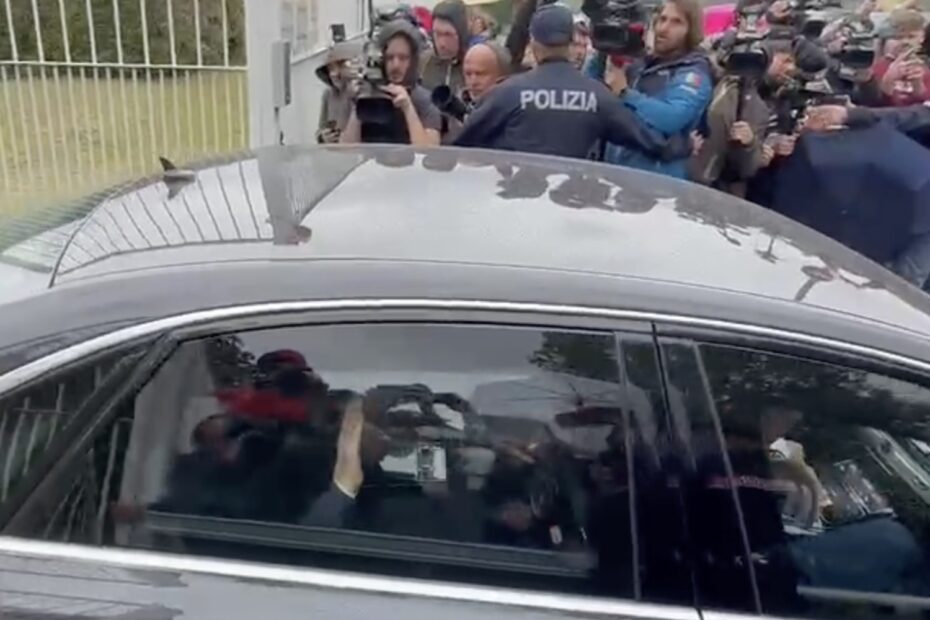 Silvio Berlusconi dimesso ospedale