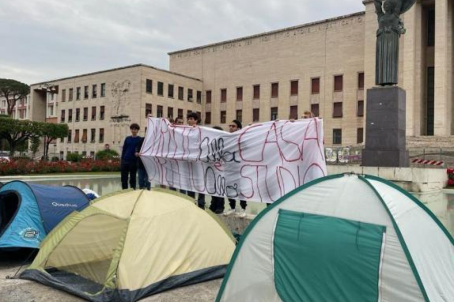 Proteste degli studenti universitari per il caro affitti
