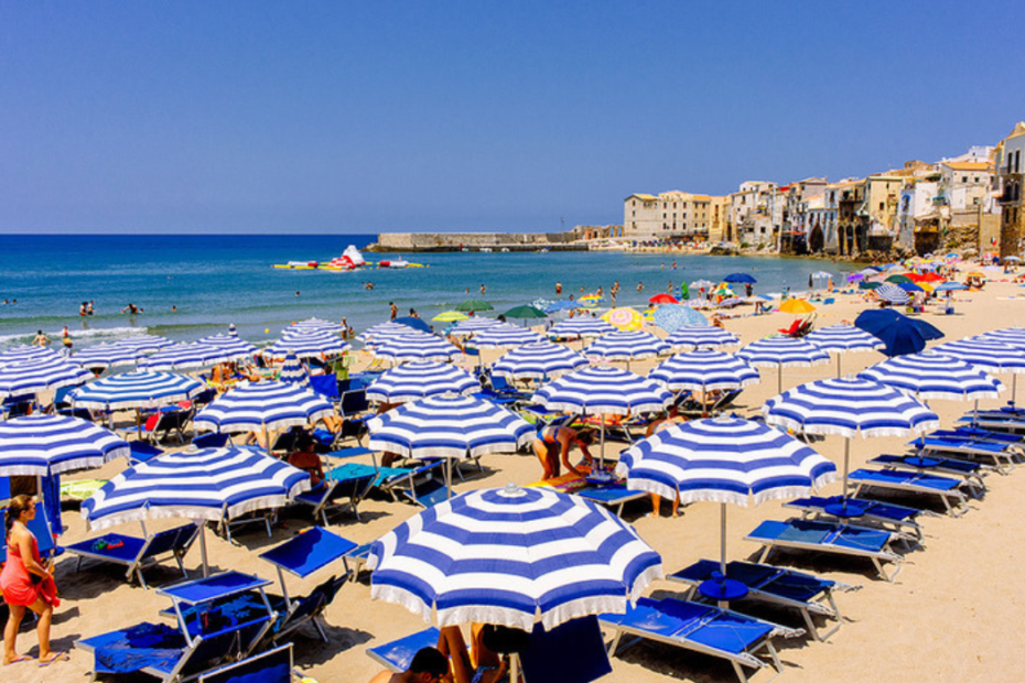 Vacanze estive, stangata sui costi di alberghi e ristoranti