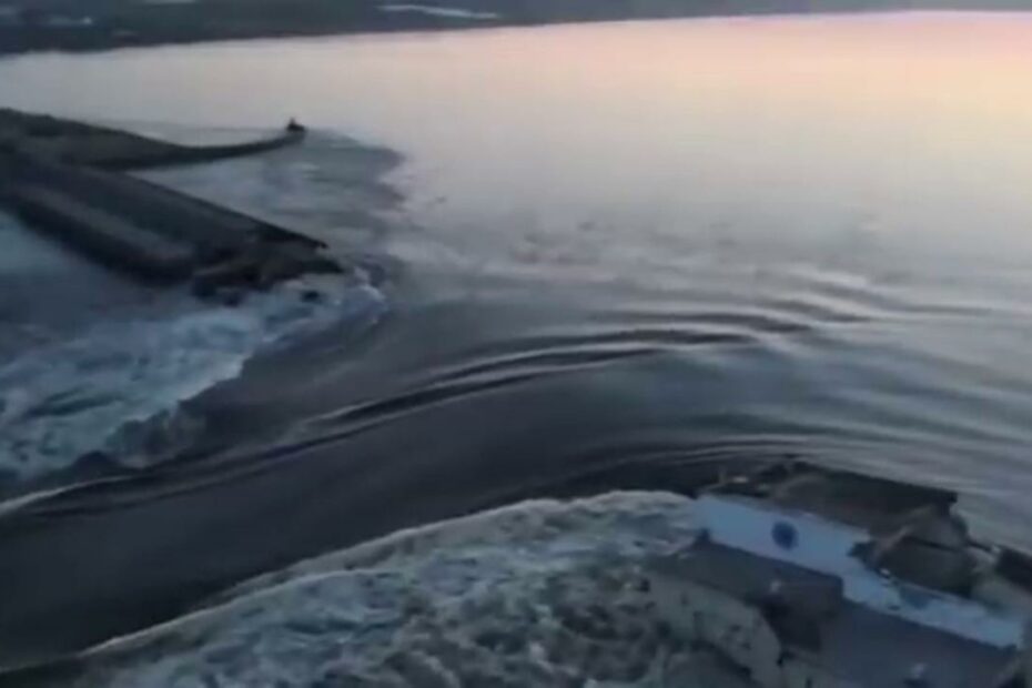 Ucraina diga Kakhovka Dnepr