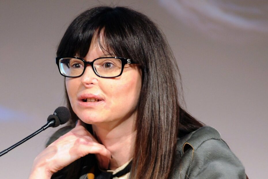 Lucia Annibali Talaban libero