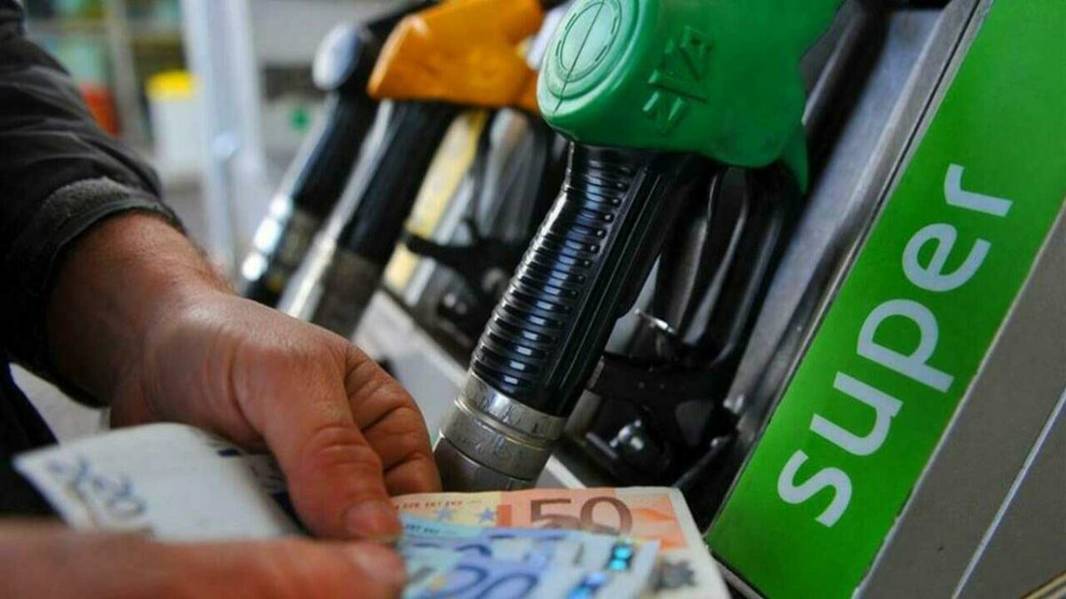 benzina prezzi carburanti gasolio