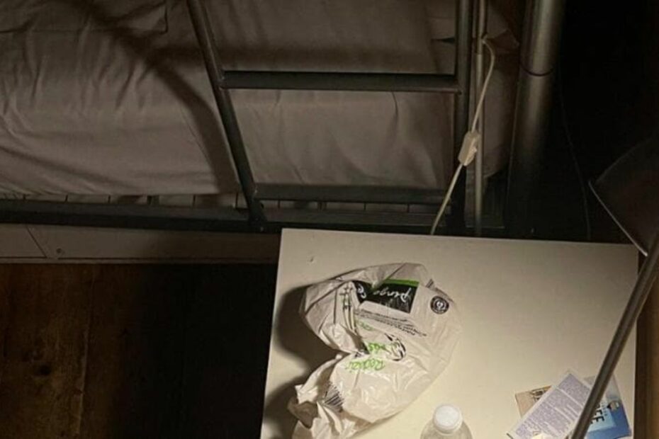 babysitter abusi ragazzina 12enne