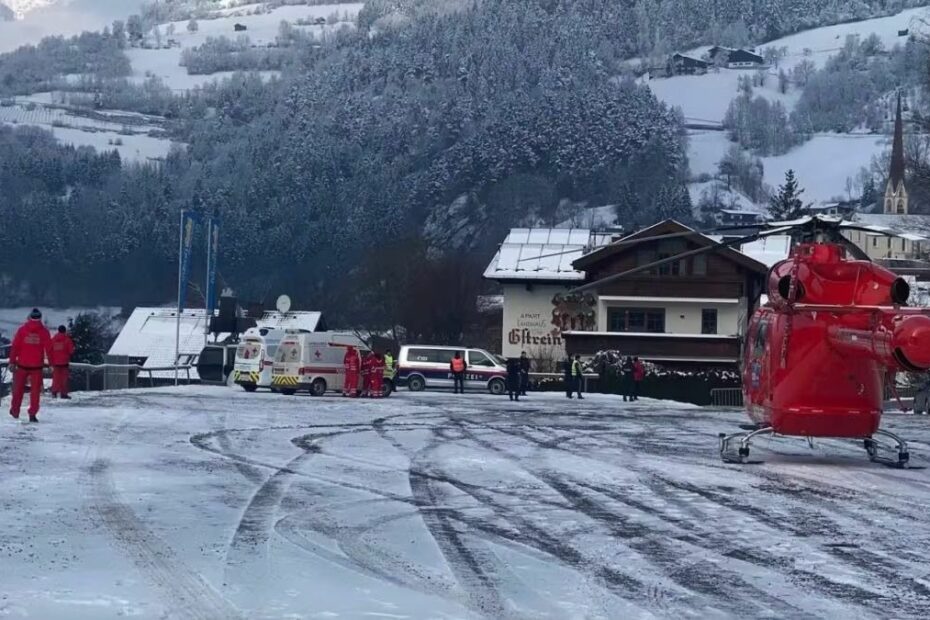 Hochoetz Tirolo incidente cabinovia