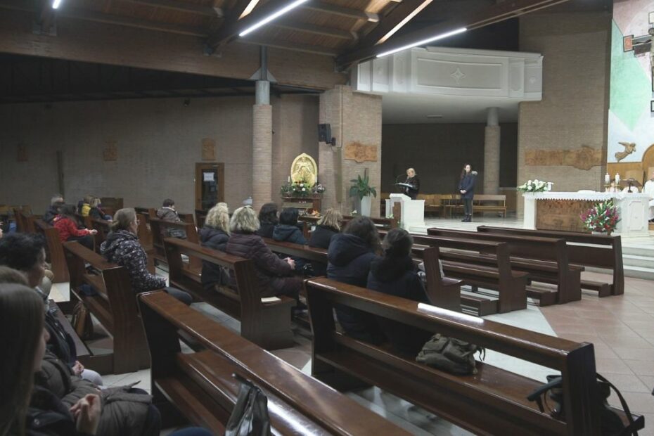 Burkina Faso messa chiesa