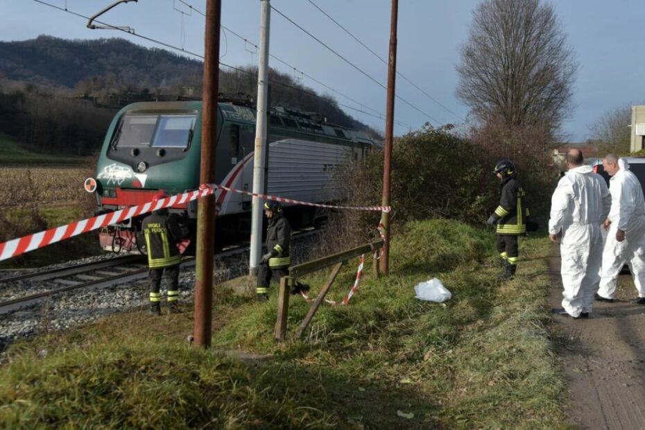 Roseto donna investita treno
