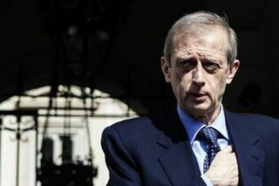 Fassino profumo denunciato Fiumicino