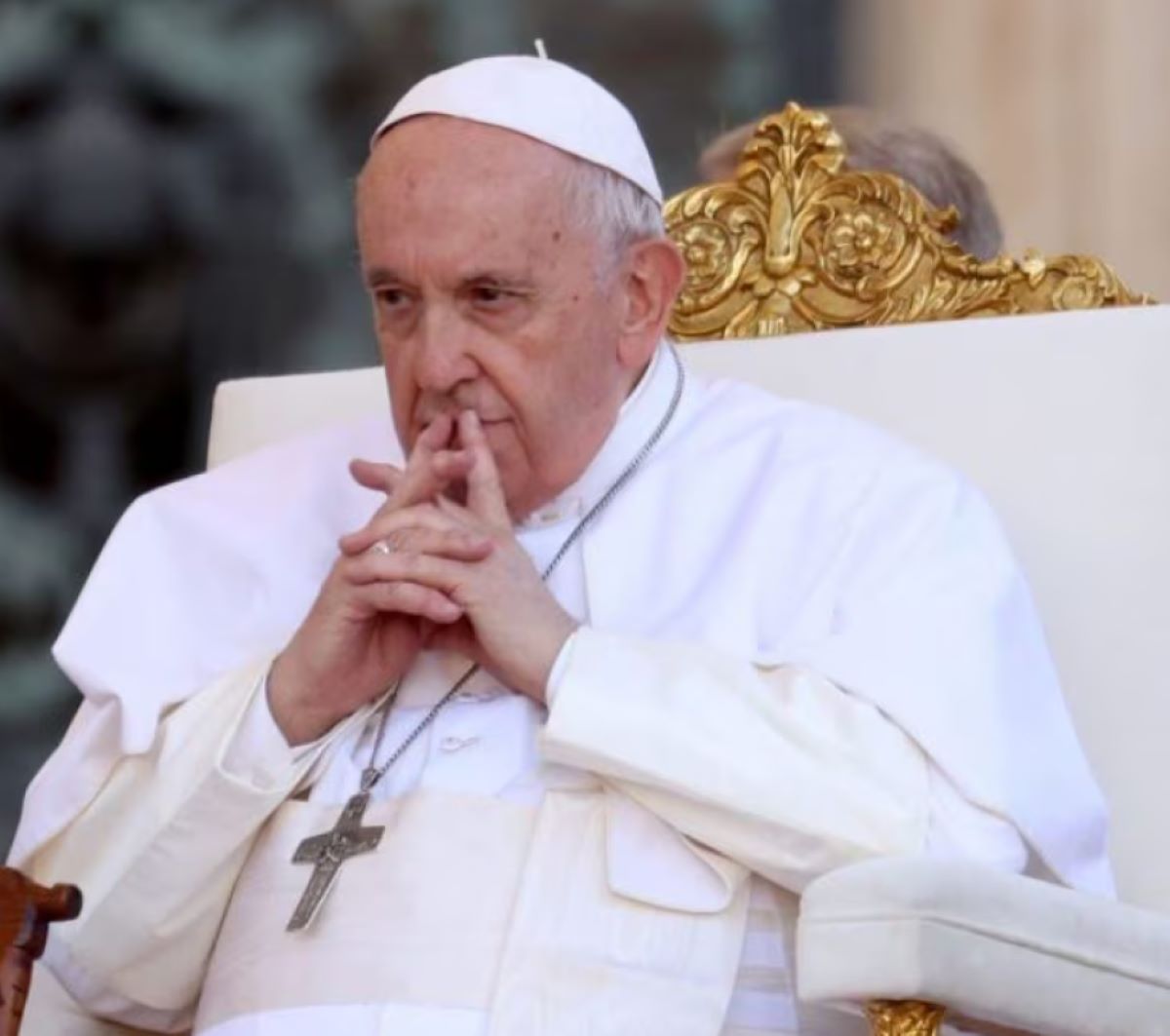 Bruno Vespa, dure critiche allo speciale di Porta a Porta su Papa Francesco