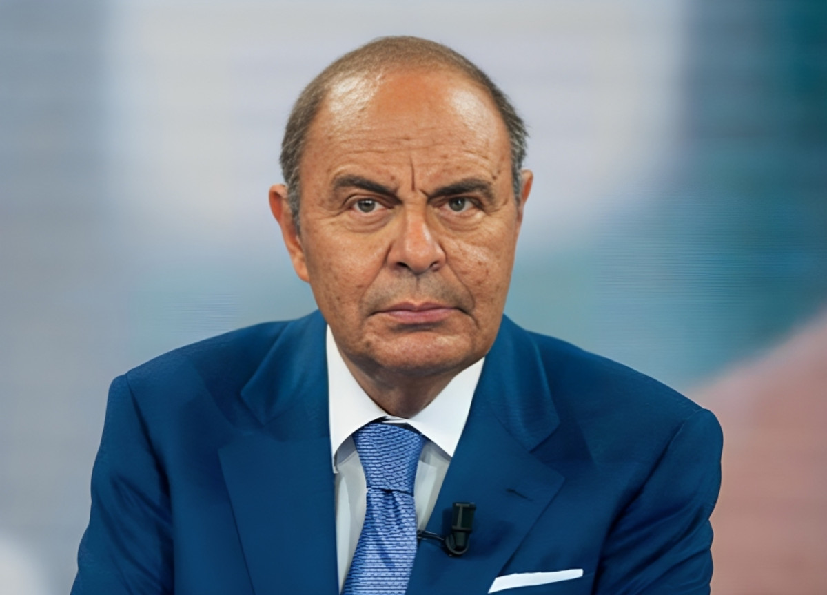 Bruno Vespa, dure critiche allo speciale di Porta a Porta su Papa Francesco