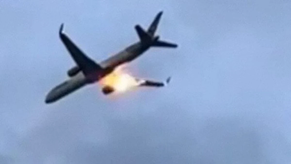 Vista di un aereo Aeroitalia sulla pista, foto d'archivio