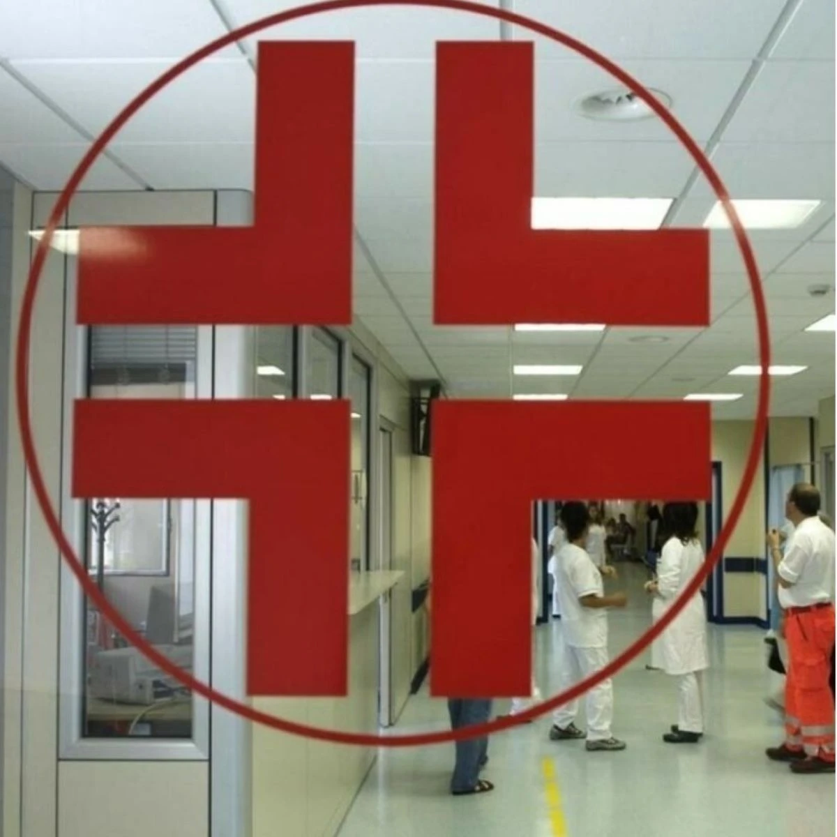 Esterno dell'ospedale San Leonardo a Castellammare di Stabia