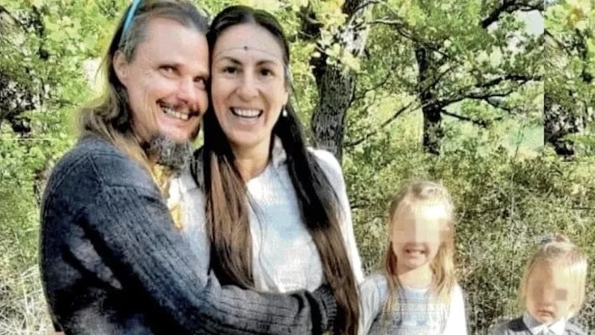 Avvocato Giovanni Angelucci durante la conferenza stampa