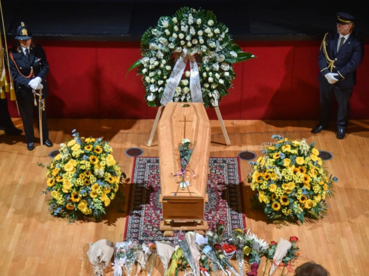 Ornella Vanoni in un ritratto ufficiale