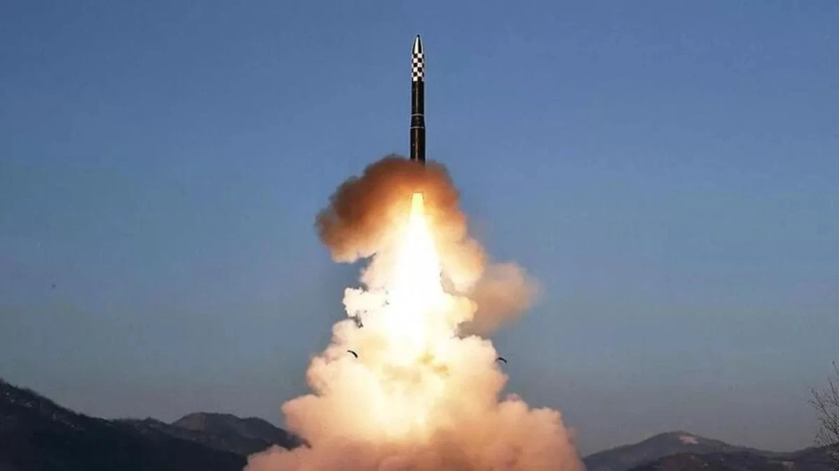 Alexander Lukashenko annuncia il missile ipersonico Oreshnik in Bielorussia