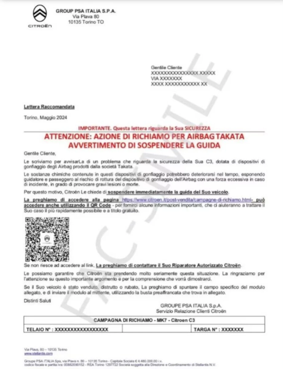 Vettura Citroën ferma per richiamo airbag