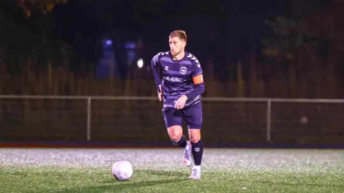 Sebastian Hertner durante una partita di calcio