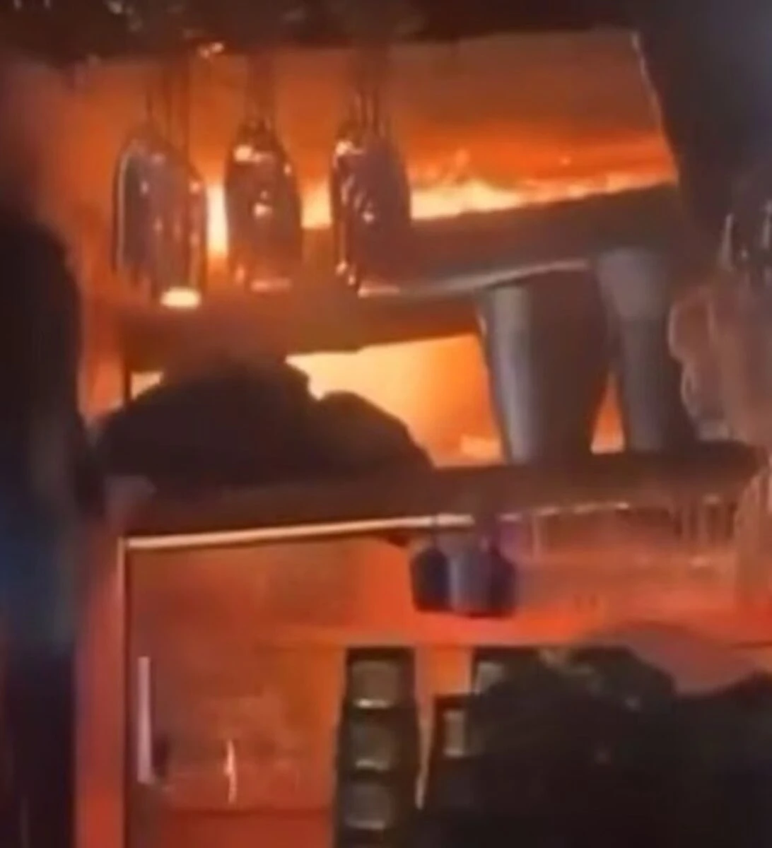 Fiamme e soccorsi durante l’incendio a Crans-Montana