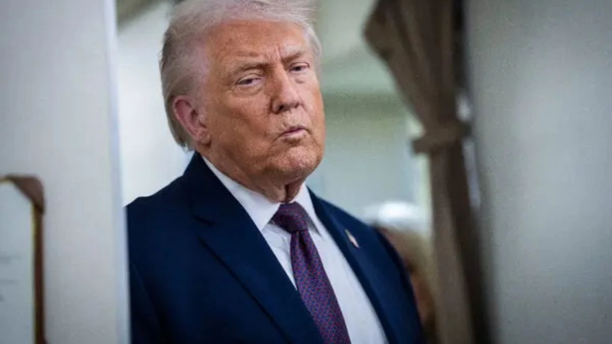 Donald Trump durante una conferenza stampa