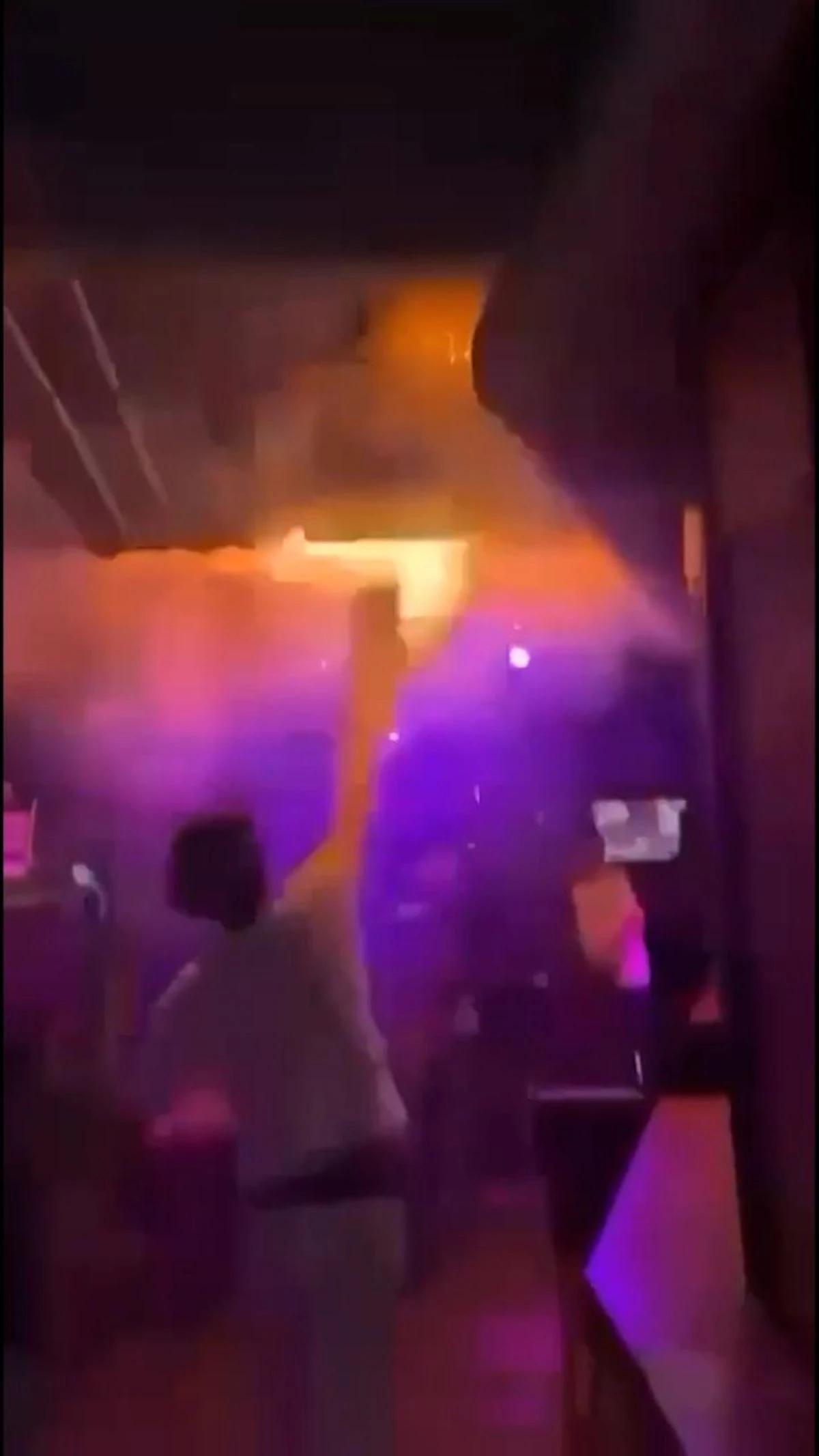 Immagine del rogo a Crans-Montana