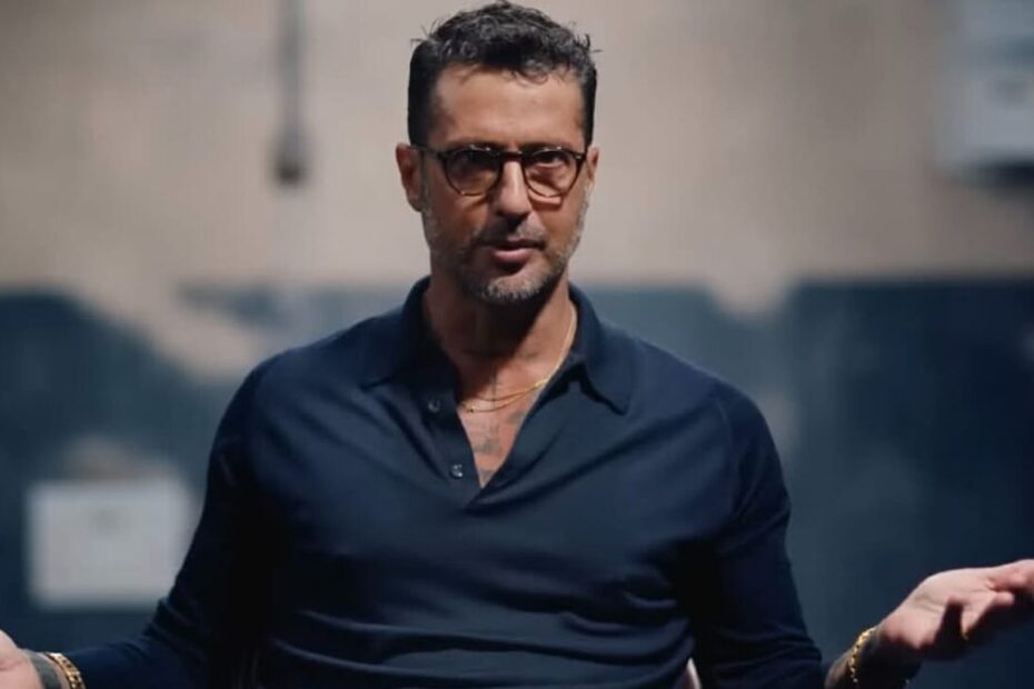 fabrizio corona polemiche soldi pubblici